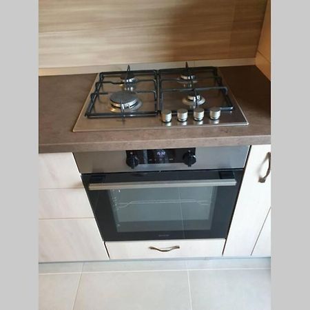ブカレストConfort Studio With A Marvelous Kitchenアパートメント エクステリア 写真