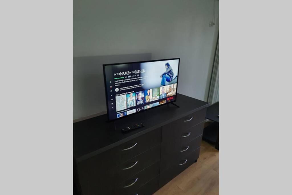 ブカレストConfort Studio With A Marvelous Kitchenアパートメント エクステリア 写真